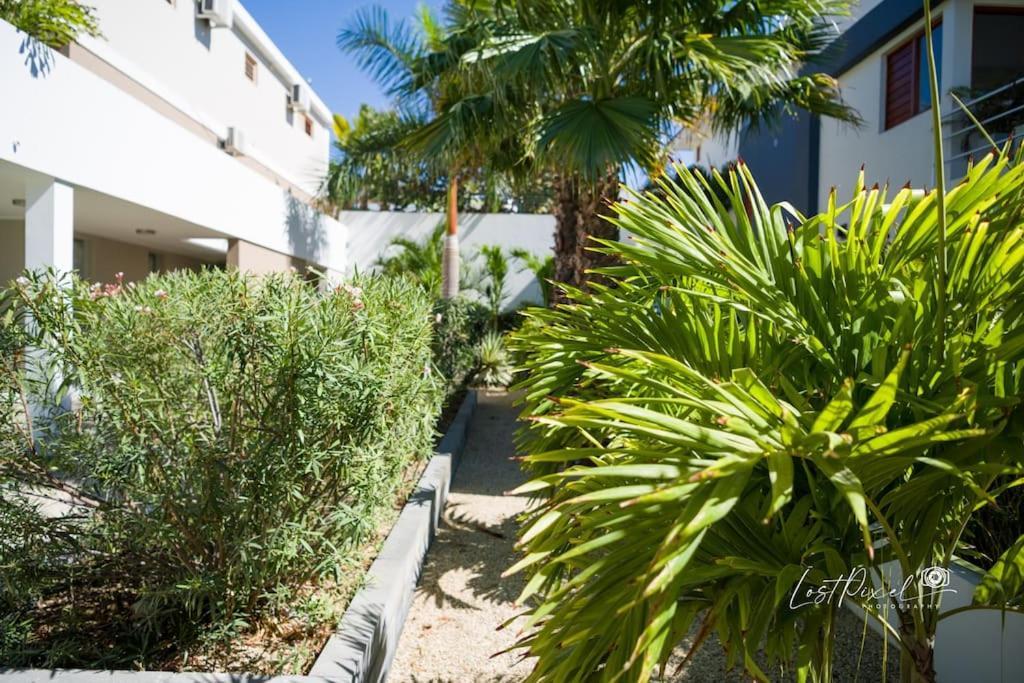 Goudhaen Luxury Private Apartments Jan Thiel Beach Dış mekan fotoğraf