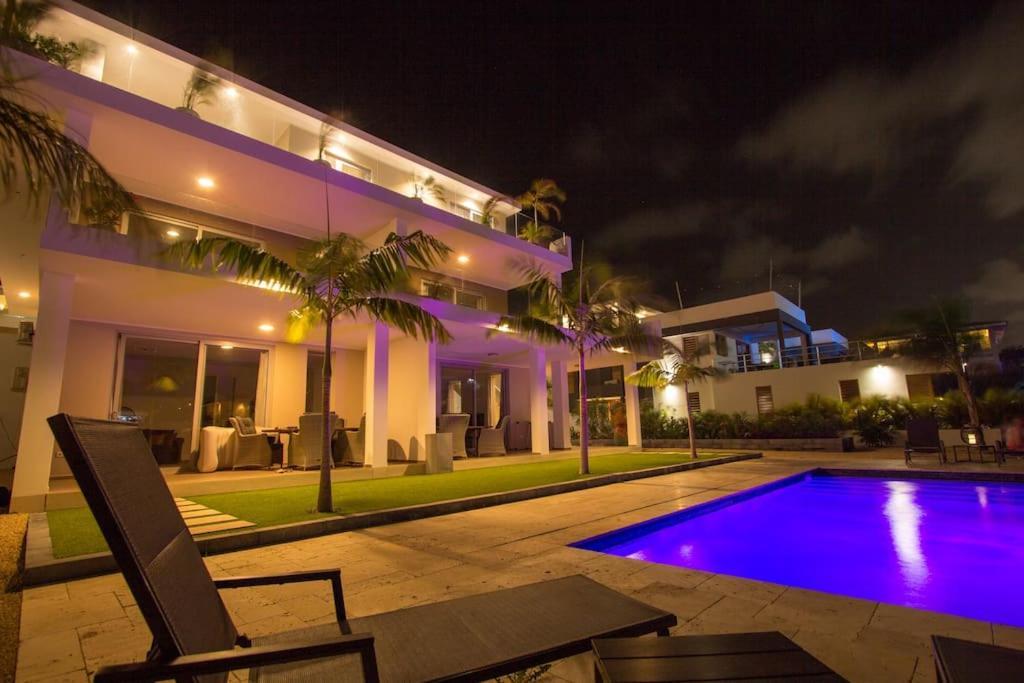 Goudhaen Luxury Private Apartments Jan Thiel Beach Dış mekan fotoğraf