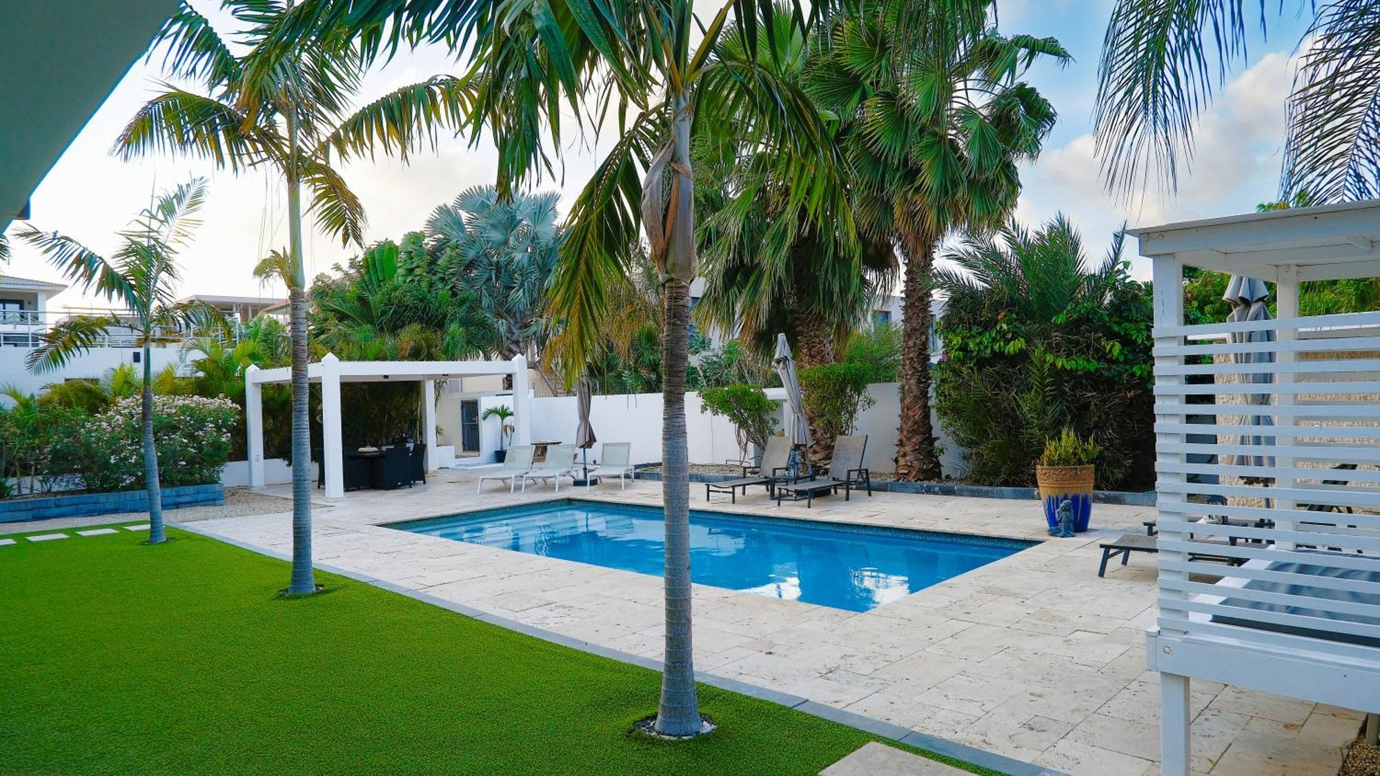 Goudhaen Luxury Private Apartments Jan Thiel Beach Dış mekan fotoğraf